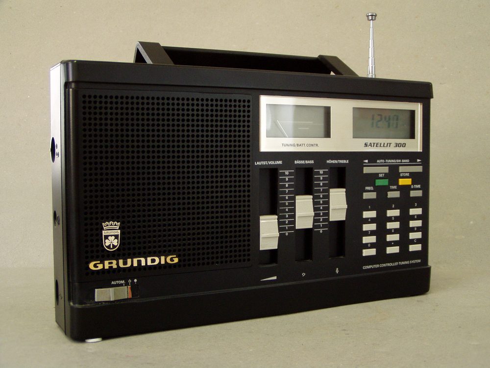 Satellit 300